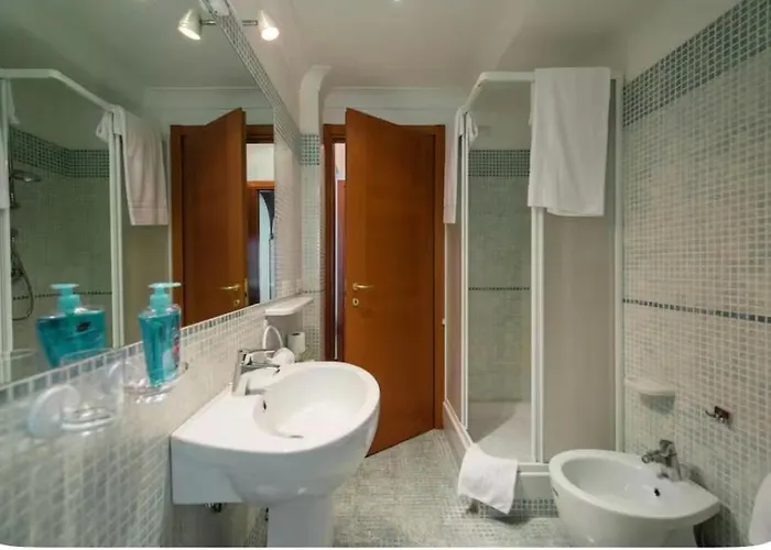 Rifugio Di Upon Metro B Pvt Bathroom Pvt Balcon 4*